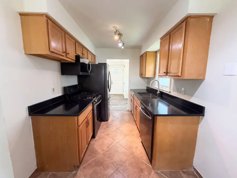 2517 Nokomis Avenue, Saint Paul, MN 55119 - #2