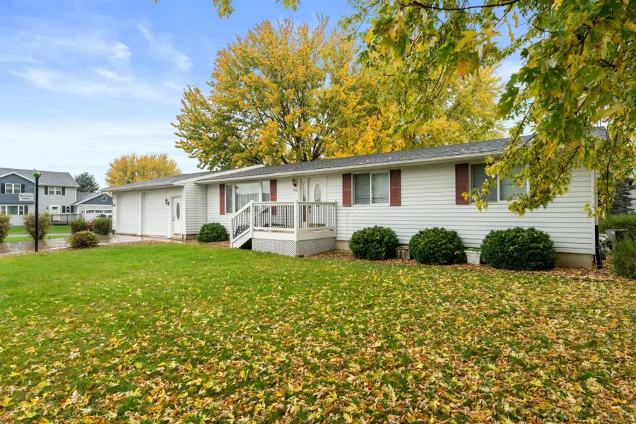 402 4th Street Ne, Hayfield, MN 55940 - #2