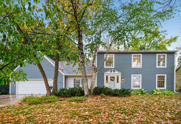8906 138th Street Court, Apple Valley, MN 55124