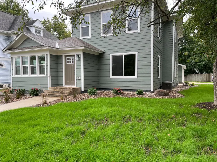 627 W Fountain Street, Albert Lea, MN 56007 - #3