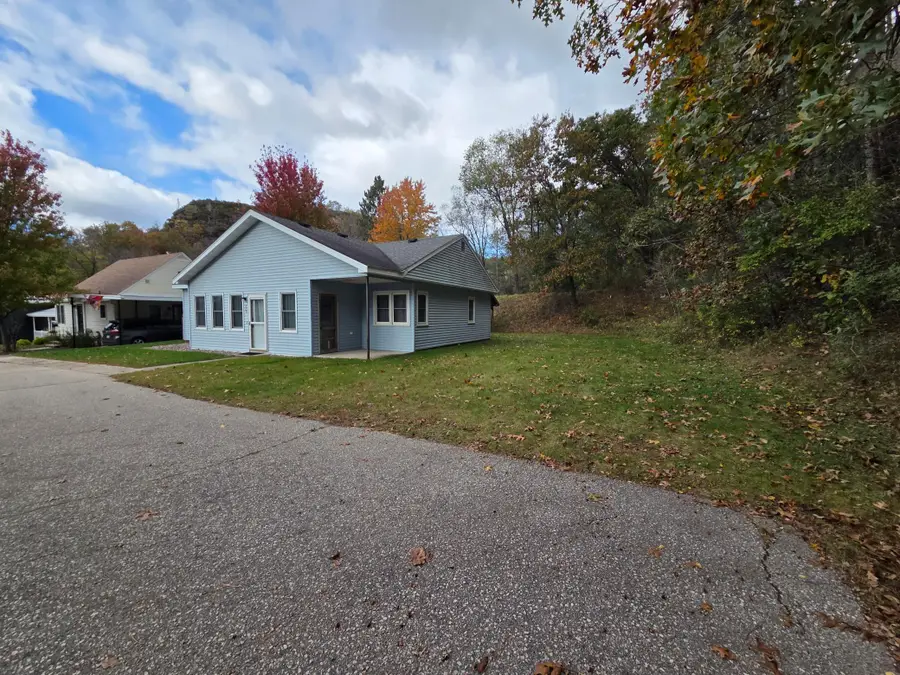 805 E Pine Street, Rushford, MN 55971 - #2