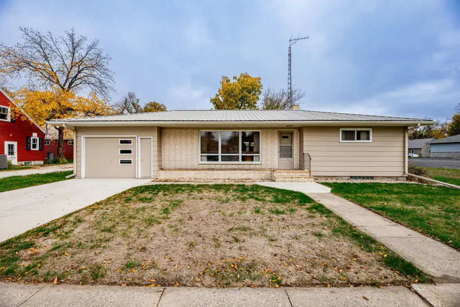 7 Main Street, Lisbon, ND 58054 - #2