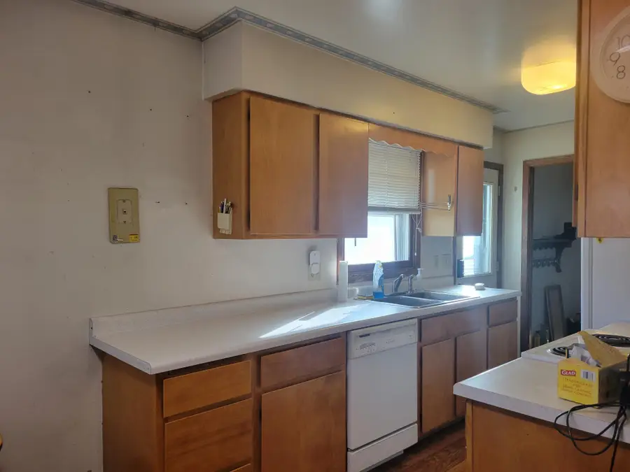 224 2nd Street Nw, Hallock, MN 56728 - #3