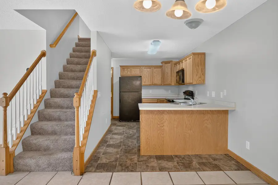 3536 Genevieve Avenue N, Oakdale, MN 55128 - #3