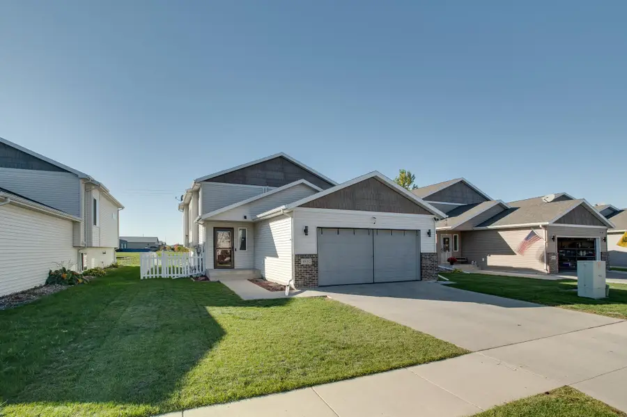 4892 51st Avenue S, Fargo, ND 58104 - #2
