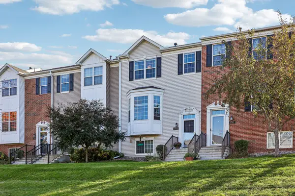 1704 Riverside Drive, Shakopee, MN 55379