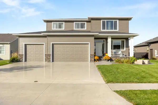 3652 Bell Boulevard E, West Fargo, ND 58078