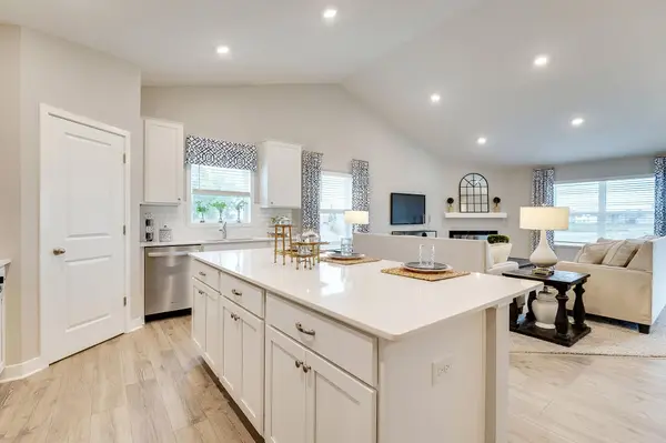 1632 Shasta Drive, Shakopee, MN 55379