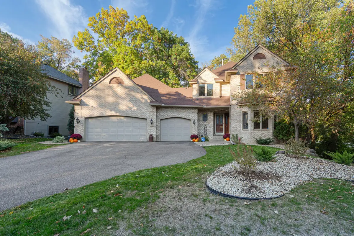 13101 Heritage Way, Apple Valley, MN 55124 - #1