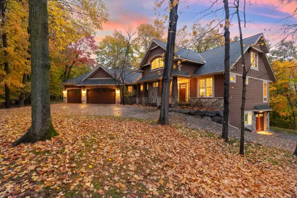 18600 Ridgewood Road, Minnetonka, MN 55391