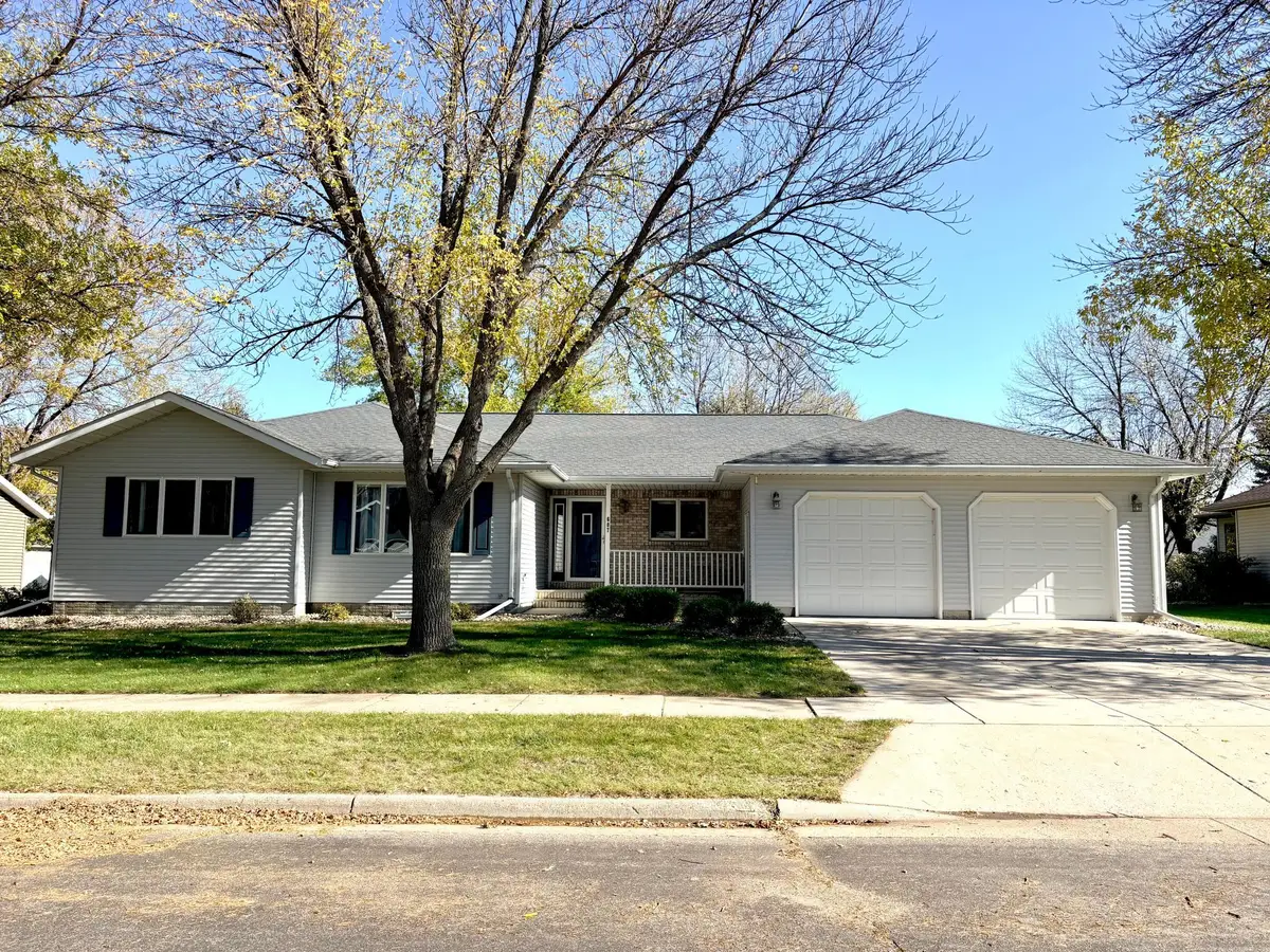607 Deschepper Street, Marshall, MN 56258 - #1