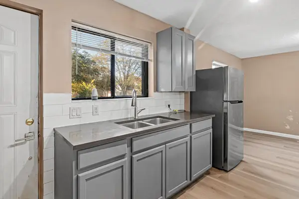 87 Cook Avenue W, Saint Paul, MN 55117