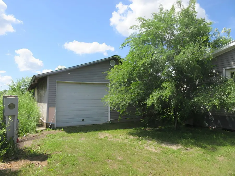 106 Brisbane Lane, Emerado, ND 58228 - #3