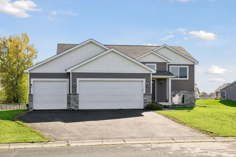 1008 Mulberry Avenue Ne, Montgomery, MN 56069 - #3