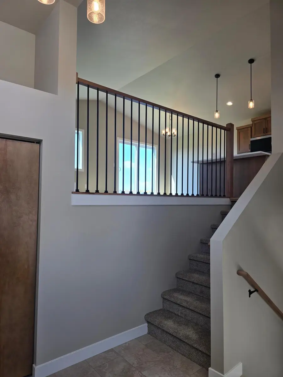 1100 Meadowlark Lane S, Casselton, ND 58012 - #2
