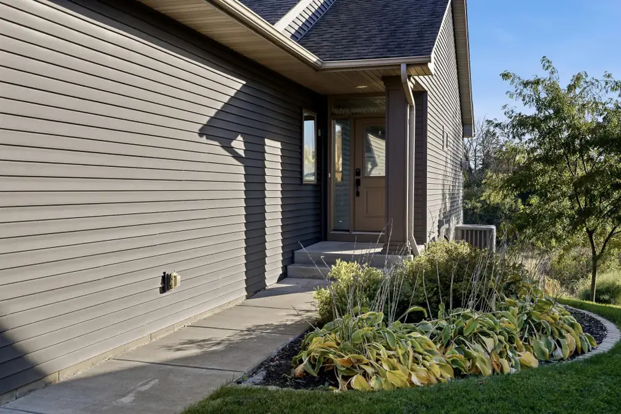 8917 Parkview Circle, Chisago City, MN 55013 - #3