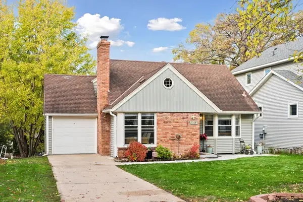 7328 Girard Avenue S, Richfield, MN 55423