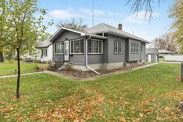 920 32nd Avenue N, Saint Cloud, MN 56303