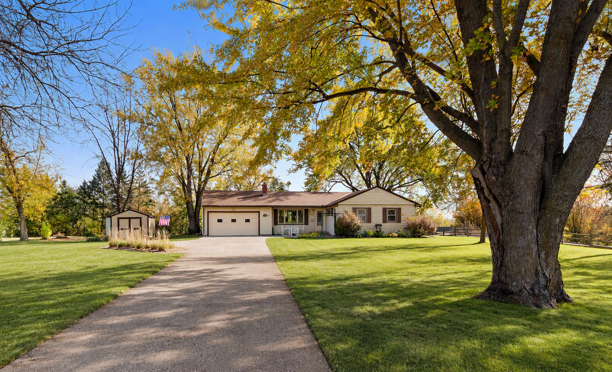 608 E 2nd Street, Waconia, MN 55387 - #1