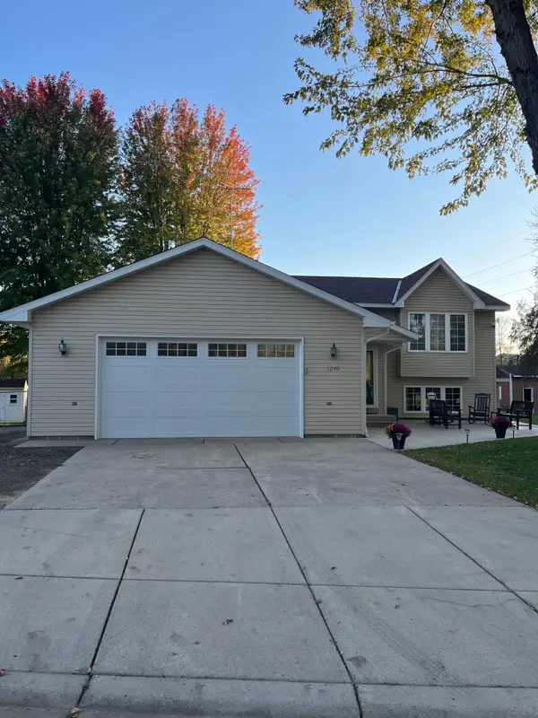 1240 8th Street, Howard Lake, MN 55349
