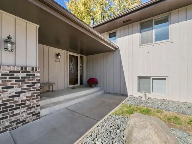 664 Greenway Avenue N, Oakdale, MN 55128 - #2