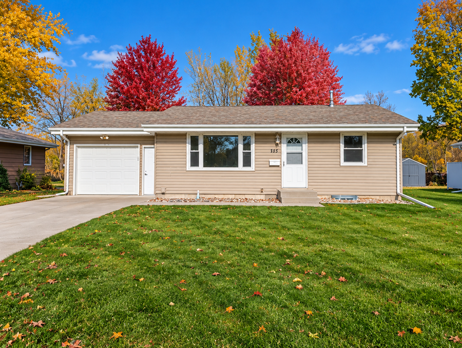 445 Northwoods Avenue Ne, Hutchinson, MN 55350 - #2