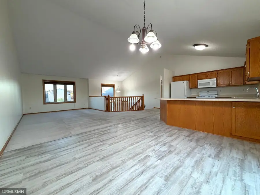 1252 Southridge Court, Belle Plaine, MN 56011 - #3