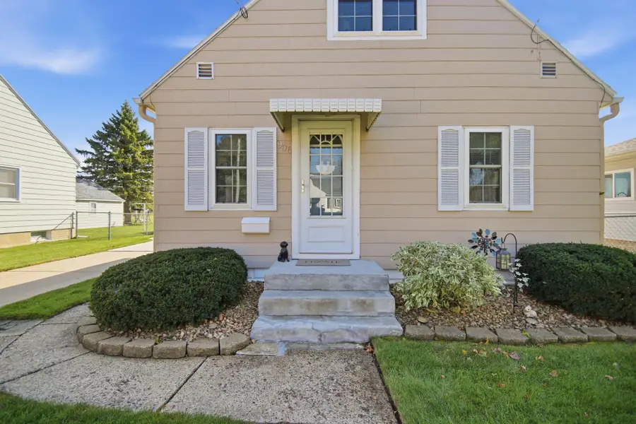 906 10th Avenue Se, Austin, MN 55912 - #3