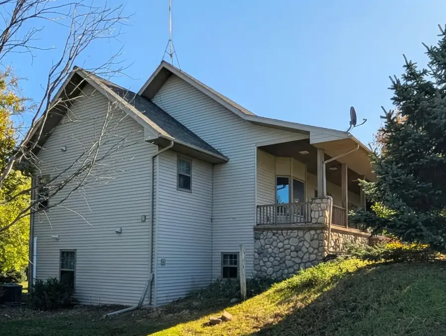 4070 20th Avenue Sw, Montevideo, MN 56265 - #2
