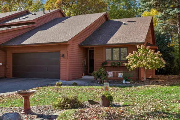 10819 53rd Avenue N, Plymouth, MN 55442