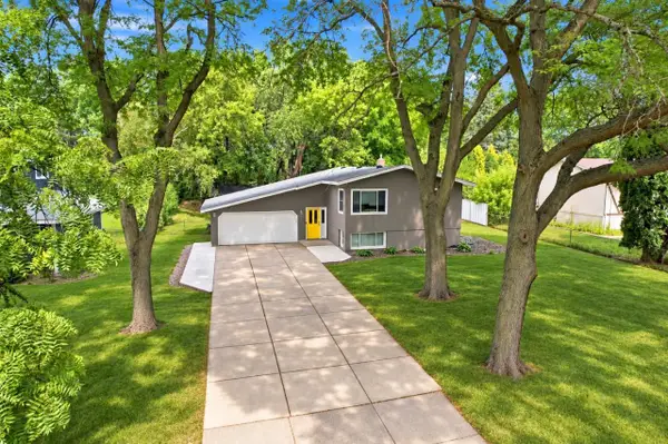 933 Island Lake Avenue, Shoreview, MN 55126