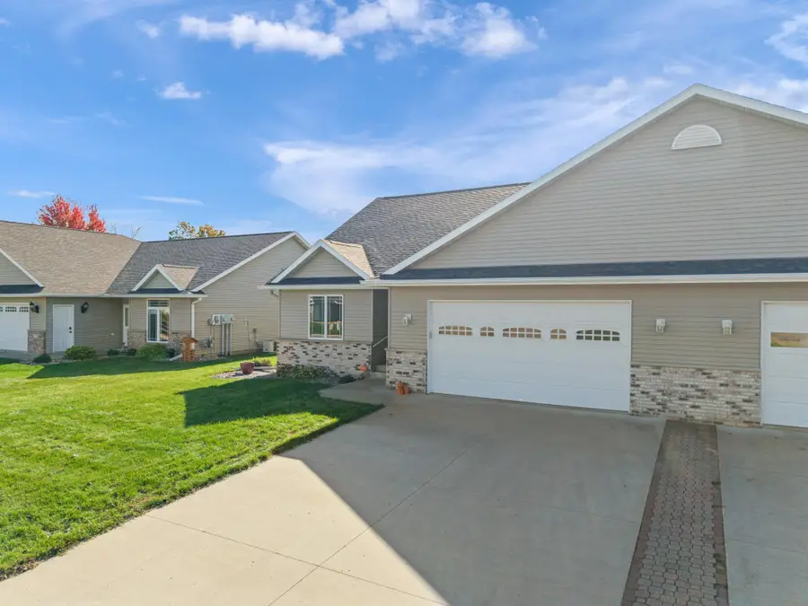 235 3rd Avenue Se, Plainview, MN 55964 - #2
