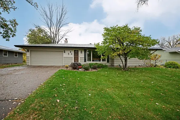 31 65 1/2 Way Ne, Fridley, MN 55432