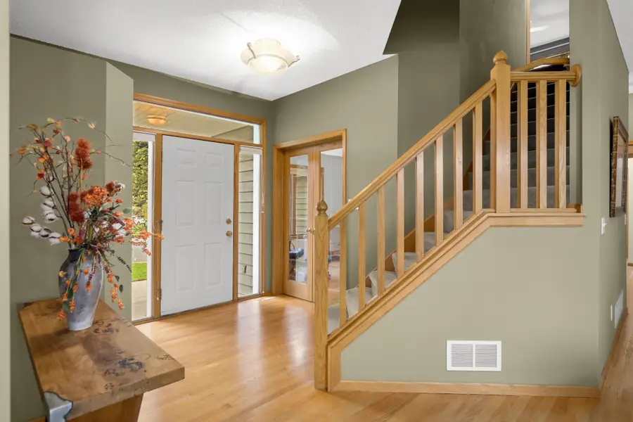 5054 Edgewater Drive, Savage, MN 55378 - #3