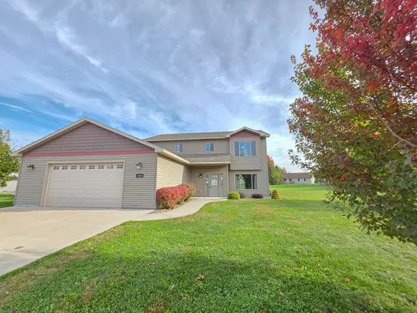 105 Taylor Circle, Le Sueur, MN 56058