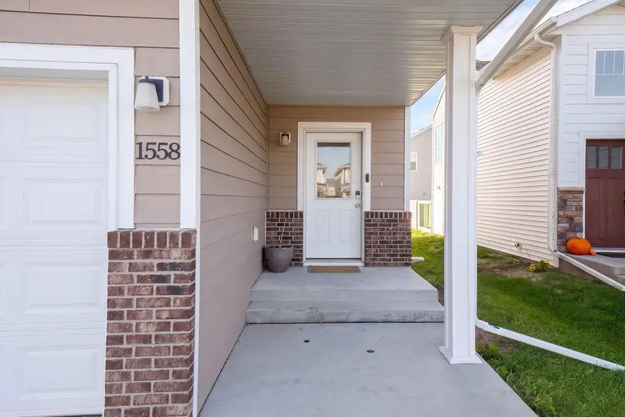 1558 68th Avenue S, Fargo, ND 58104 - #2
