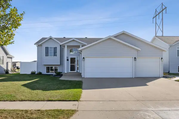 4734 51st Street S, Fargo, ND 58104