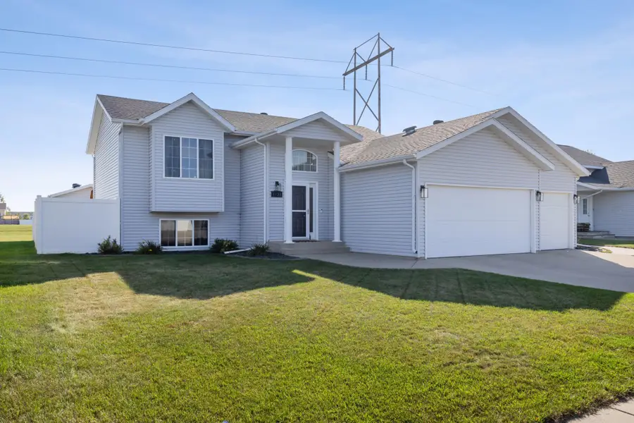 4734 51st Street S, Fargo, ND 58104 - #2