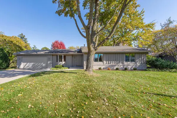 9621 Upton Road, Bloomington, MN 55431