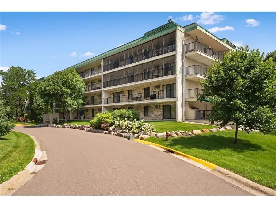 10411 Cedar Lake Road #208, Minnetonka, MN 55305 - #2