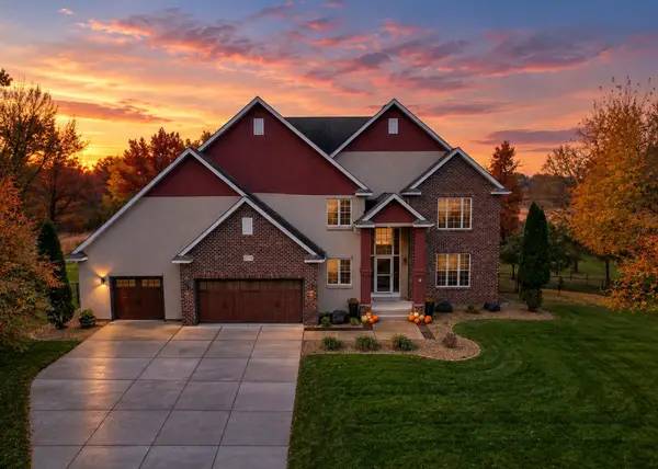 6228 Oxford Road S, Shakopee, MN 55379