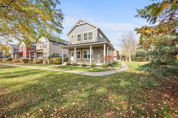 3012 Cottage Lane N, Maplewood, MN 55109
