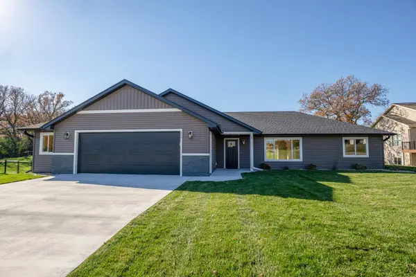 208 Pine Street Nw, New London, MN 56273