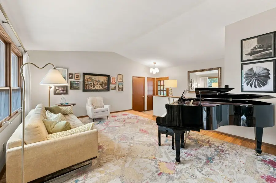 620 Riviera Drive, New Brighton, MN 55112 - #2