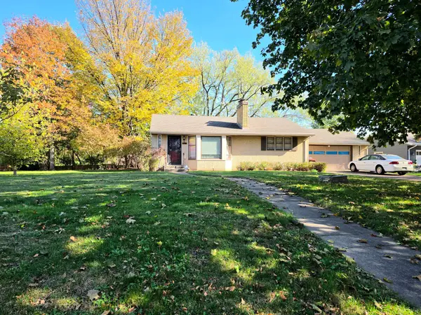 2010 Greenbrier Street N, Maplewood, MN 55117