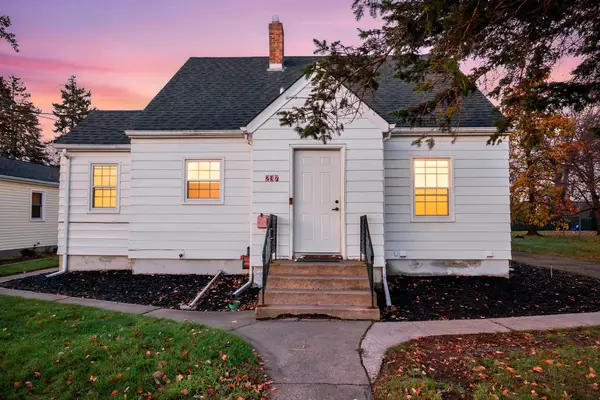 237 4th Avenue Ne, Cambridge, MN 55008