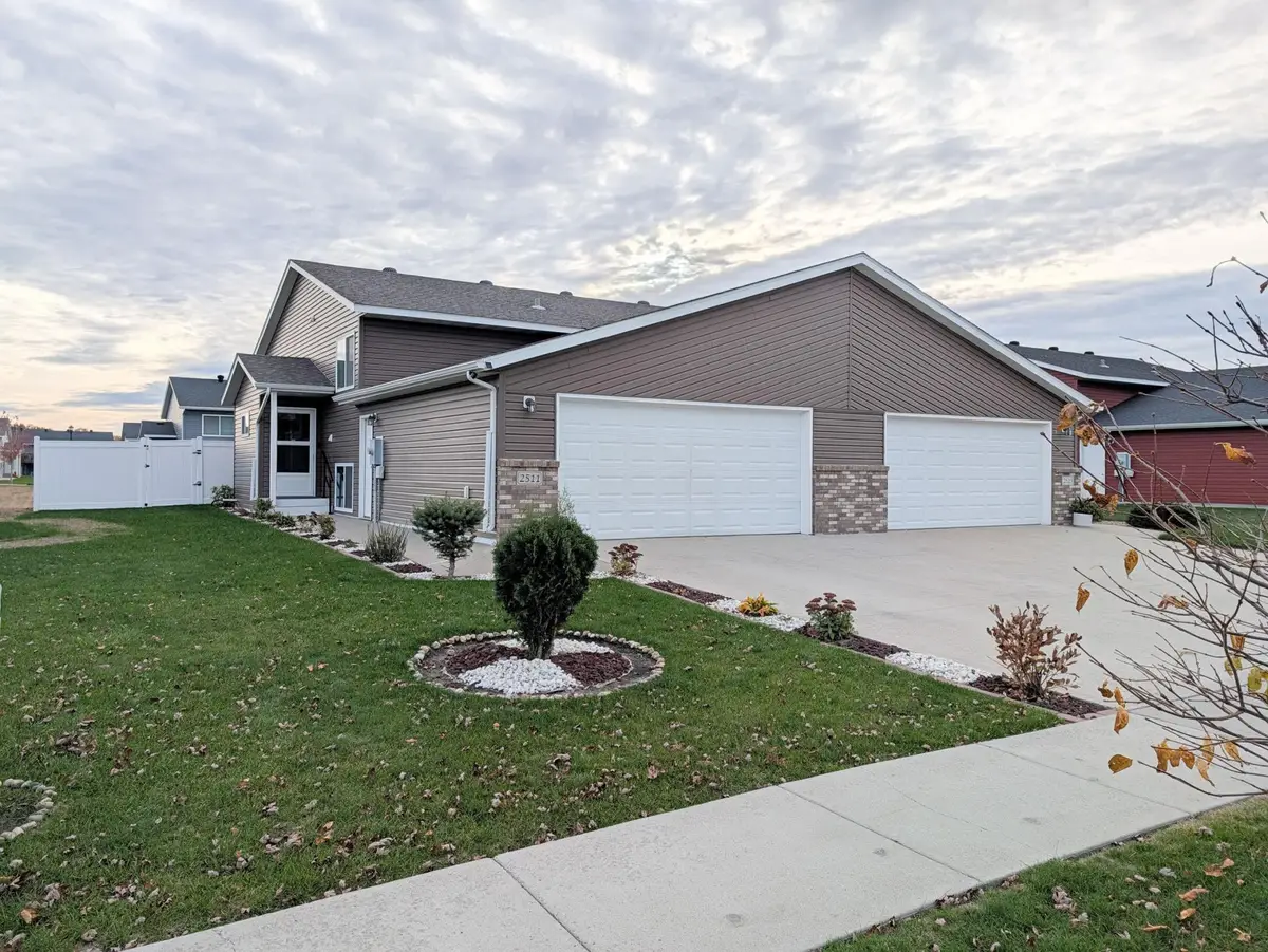 2511 7 Court W, West Fargo, ND 58078 - #1