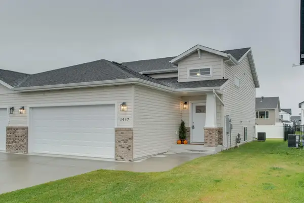 1447 69th Avenue S, Fargo, ND 58104