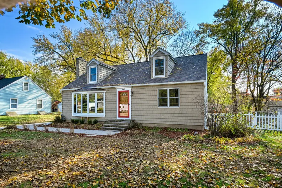 848 Sandhurst Drive W, Roseville, MN 55113 - #2