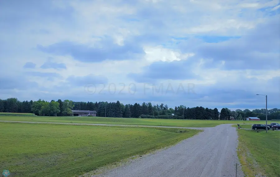 1006 Edison Street, Milnor, ND 58060 - #2